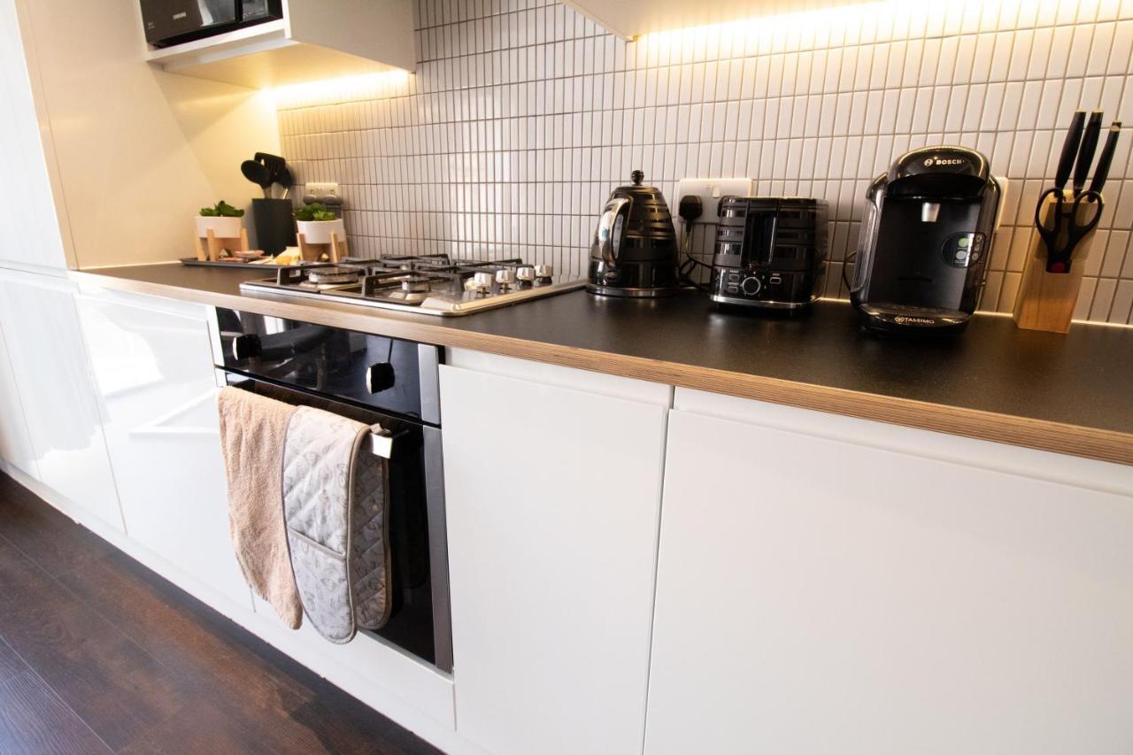 The New52 Oxford By 360Stays - Bespoke 2 Bed Luxury Apartment In The Heart Of Oxford City Centre With Parking 외부 사진