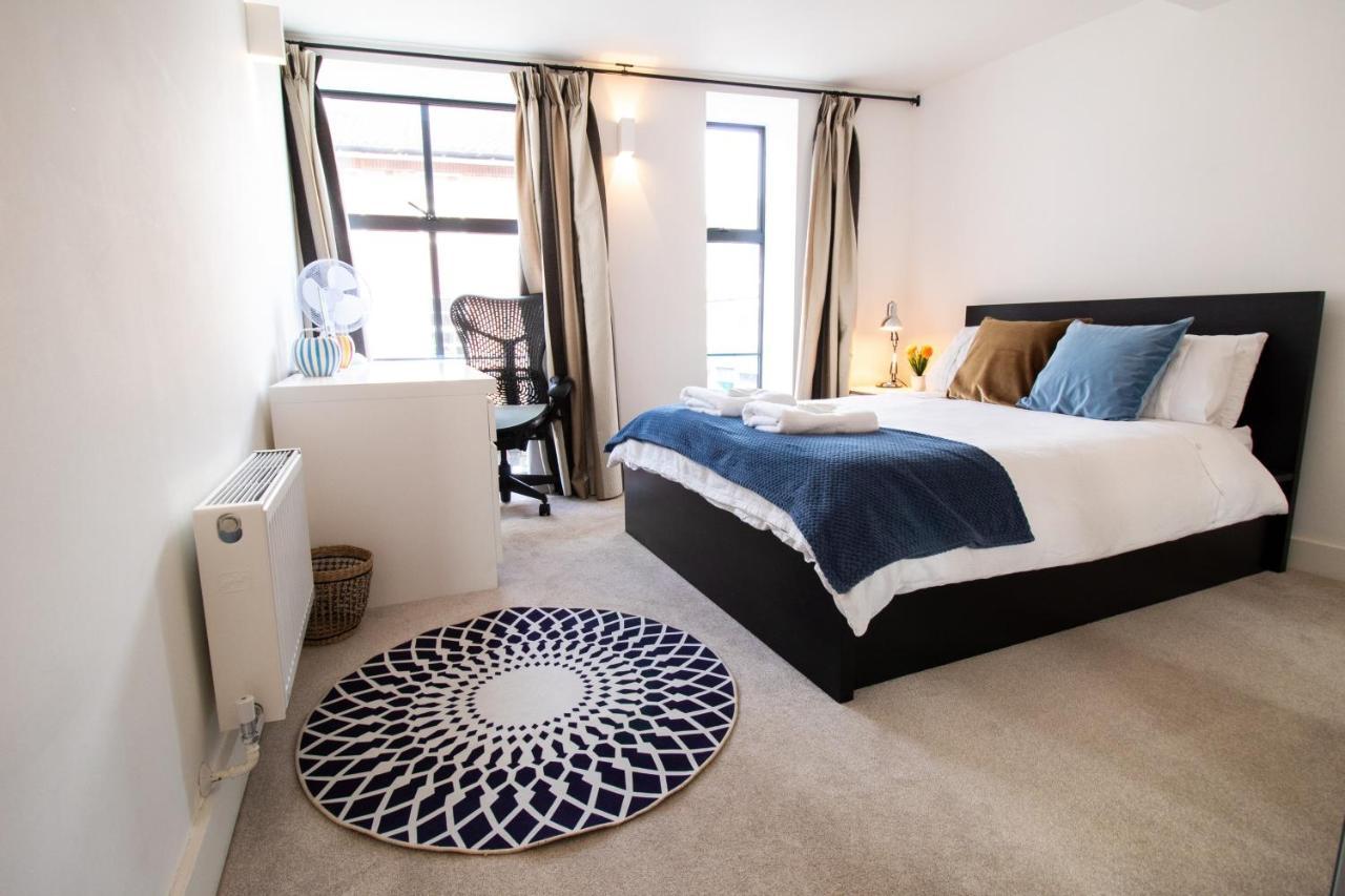 The New52 Oxford By 360Stays - Bespoke 2 Bed Luxury Apartment In The Heart Of Oxford City Centre With Parking 외부 사진